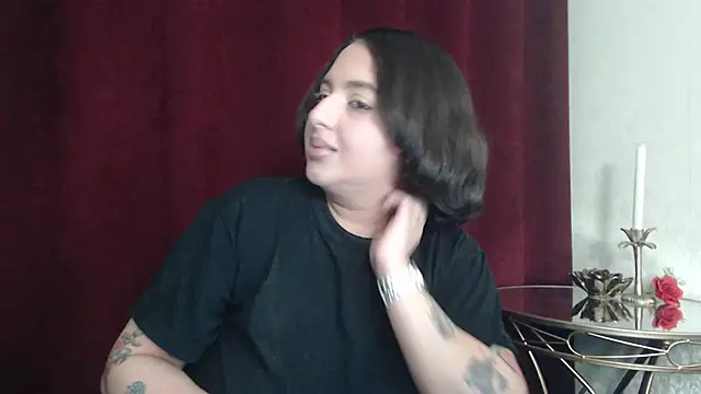 BustyAllyy online show from February 15, 10:31 pm