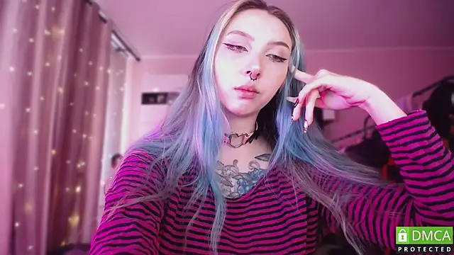 JustMeowGirl online show from April 15, 6:25 am