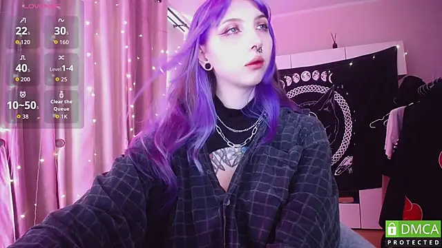 JustMeowGirl online show from August 4, 5:35 am
