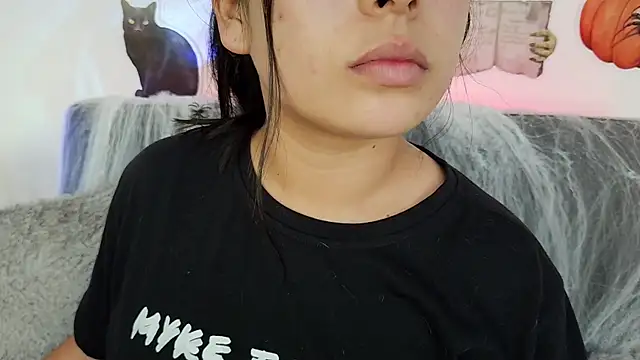 mia roux13 online show from October 18, 12:25 am