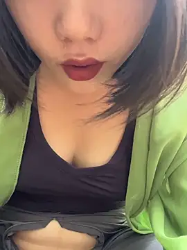 Eliza-E online show from April 22, 2:52 am