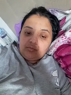 sarahhh1987 online show from April 12, 6:22 pm