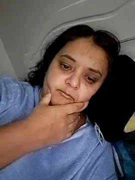 sarahhh1987 online show from November 5, 6:35 pm