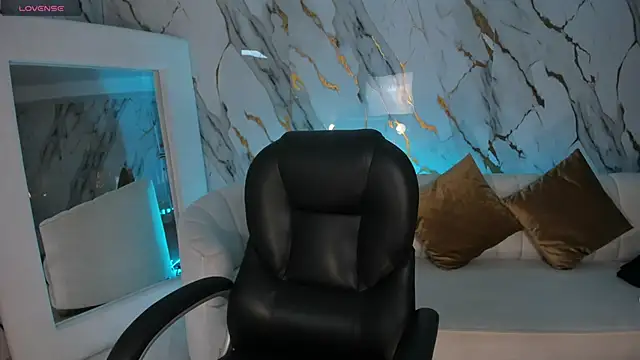 ViolettHansson online show from October 9, 2:15 am