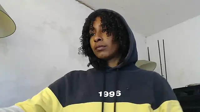 yohatinelly07 online show from November 16, 4:18 pm