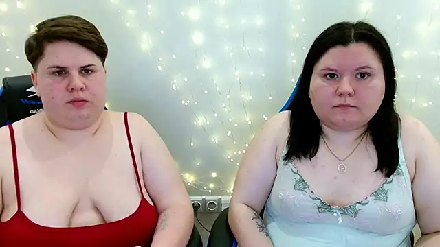 BeckyAndHellen online show from June 4, 7:51 pm