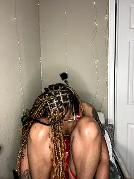 Snapshot of Shuggabutt chatting on September 12, 7:29 am Shuggabutt online show from September 12, 7:29 am