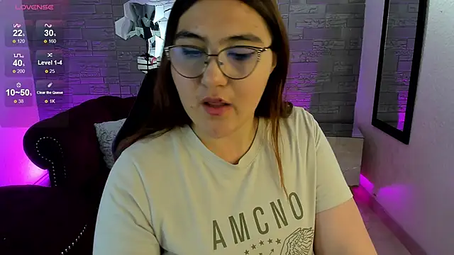 conniejames m online show from November 17, 12:28 pm