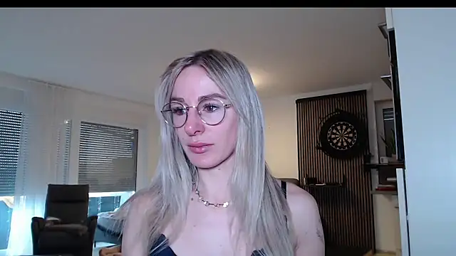 Liana Lou online show from March 8, 7:45 am