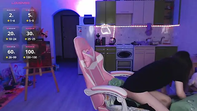 ur kitty   online show from April 19, 1:00 pm