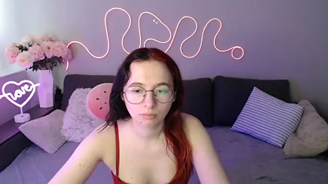 Mini Diva online show from November 10, 9:37 am