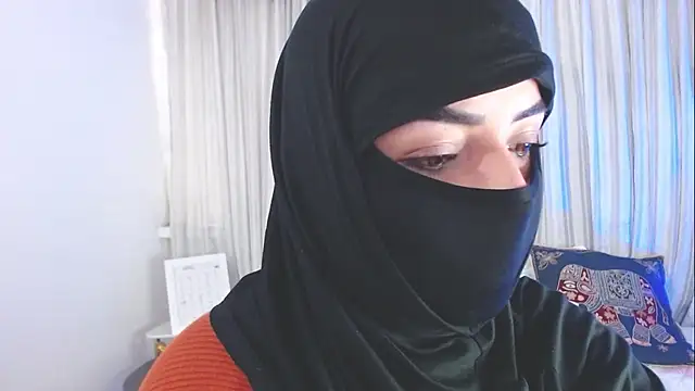 Snapshot of Uzra_hayed chatting on October 3, 8:14 pm Uzra hayed online show from October 3, 8:14 pm