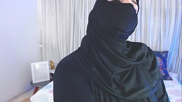 Snapshot of Uzra_hayed chatting on October 14, 8:44 pm Uzra hayed online show from October 14, 8:44 pm