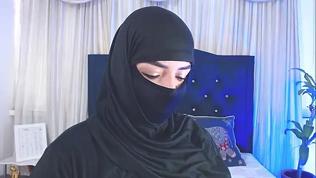 Snapshot of Uzra_hayed chatting on October 24, 7:54 pm Uzra hayed online show from October 24, 7:54 pm