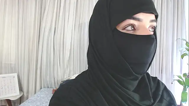 Snapshot of Uzra_hayed chatting on September 24, 7:46 pm Uzra hayed online show from September 24, 7:46 pm