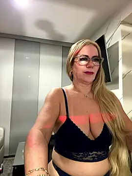 LARIANA RIVERA23 online show from January 15, 5:02 am