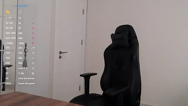  Just a queen 3 online show from April 22, 8:00 am