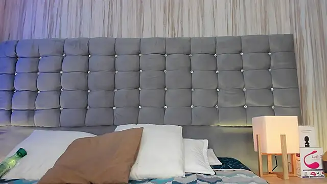 Poacahontasfg online show from November 22, 4:04 am