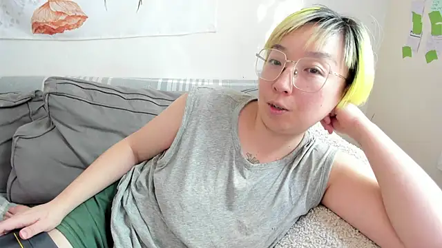 luxgray online show from June 14, 1:22 pm
