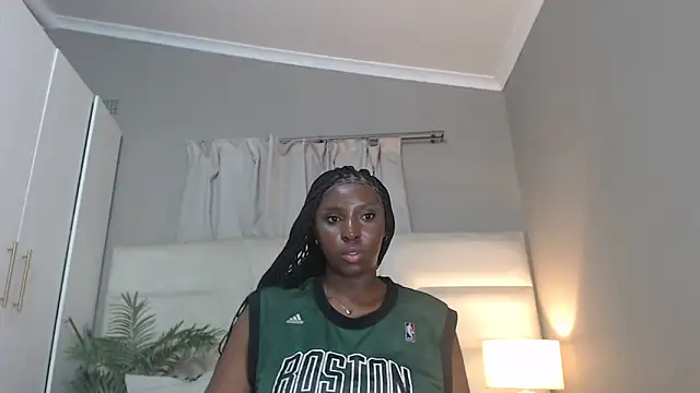 naughtyblackdolie online show from April 18, 8:09 pm