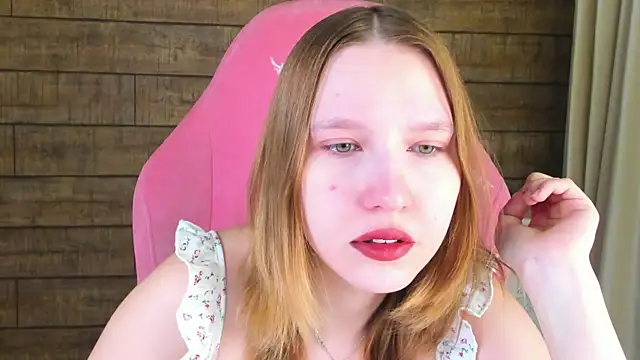 LiliLinn online show from June 12, 4:20 am