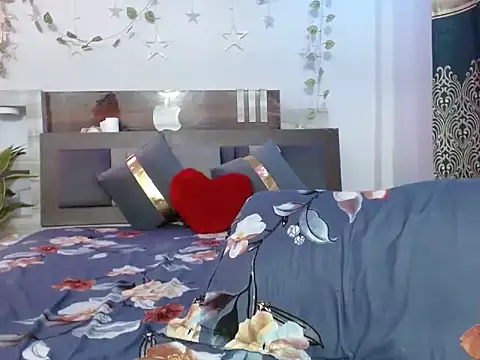 silky milky online show from May 3, 8:34 pm