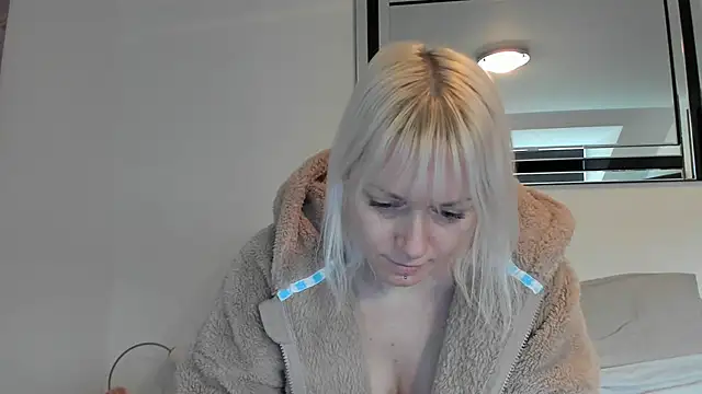 BetterThanYourEx69 online show from January 12, 10:42 am