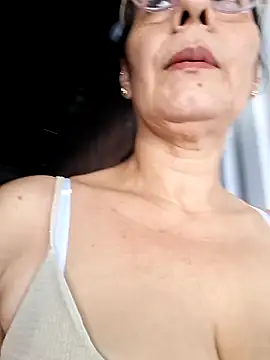 Mia-funny20 online show from November 6, 8:37 pm