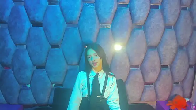 Aurora 18 online show from September 30, 2:01 pm