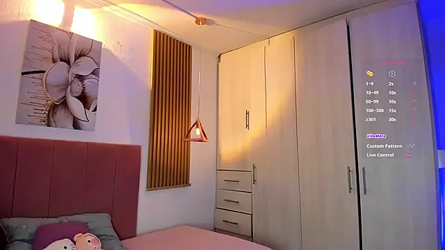 mia nevaeh online show from November 24, 9:17 pm