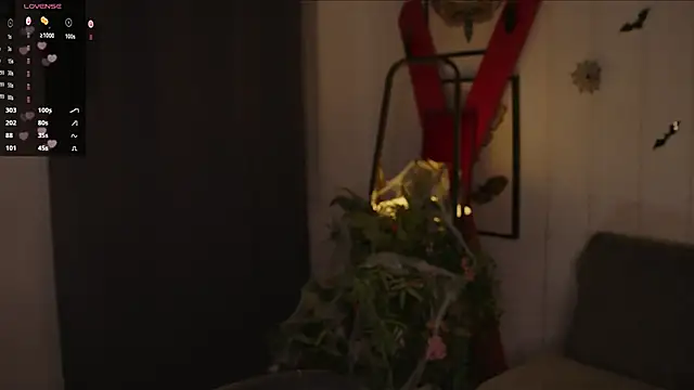 Freckle Diyana online show from October 27, 4:24 pm