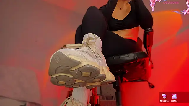 charlotte  grey online show from March 27, 8:20 pm