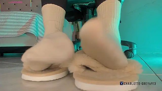 charlotte  grey online show from December 22, 8:12 pm