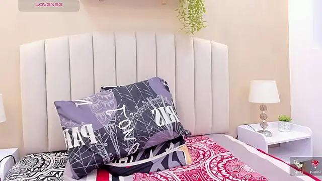 Mia thompson 19 online show from February 10, 7:28 pm