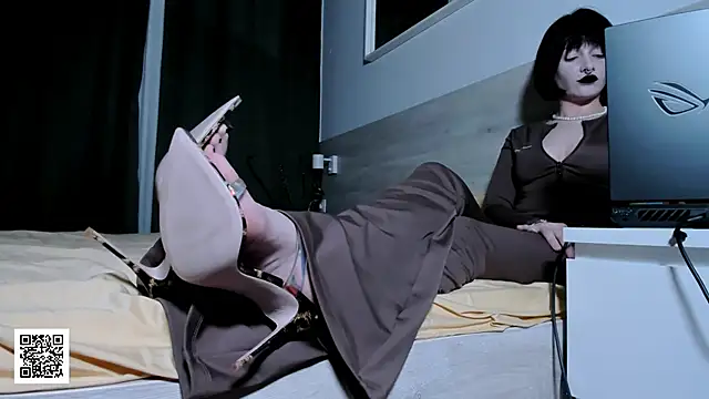  Goddess Misha  online show from April 10, 9:10 pm