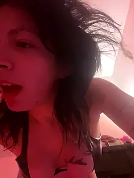 xmoira3x online show from December 19, 5:54 am