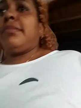 ELLA KELLY online show from April 8, 12:29 pm