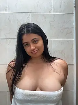 Stephania 18 online show from November 16, 3:12 pm