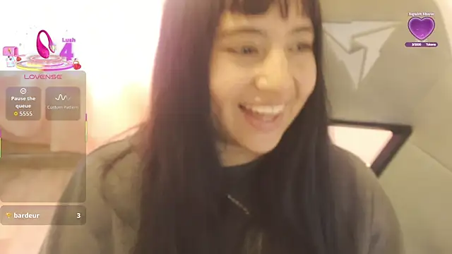 emitaa17228o online show from April 4, 9:46 pm