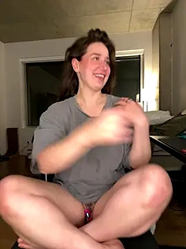 nerdynina online show from November 21, 12:45 am