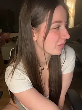 nerdynina online show from April 21, 12:25 am