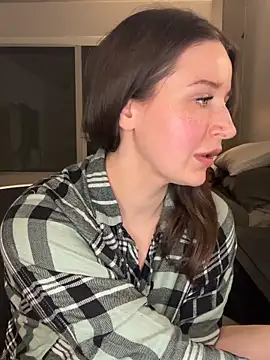 nerdynina online show from February 3, 2:53 am