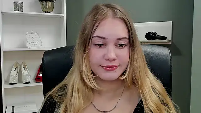 kitty valeria online show from September 15, 8:49 pm