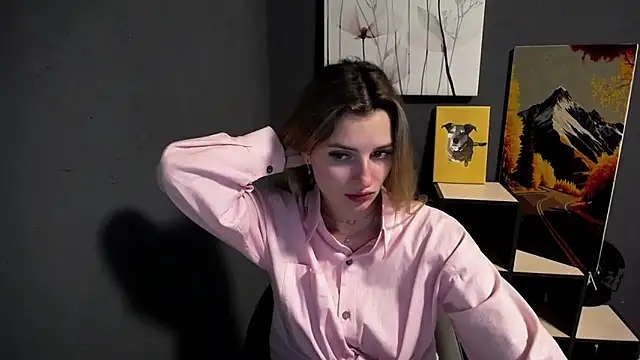 lady olivia  online show from June 6, 1:50 pm