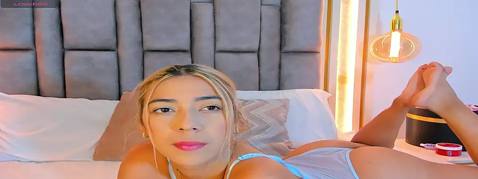 elianabrown online show from April 7, 12:56 am