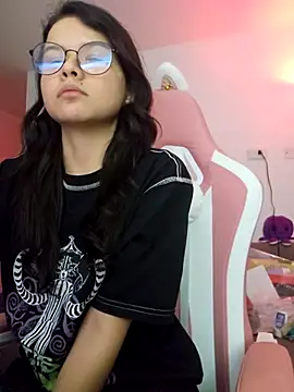 azumiichan online show from February 5, 1:08 am