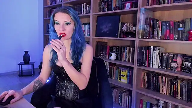 Queen of Hearts1 online show from February 22, 9:26 pm