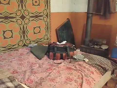 Snapshot of RoseRed69 chatting on September 15, 3:04 am RoseRed69 online show from September 15, 3:04 am