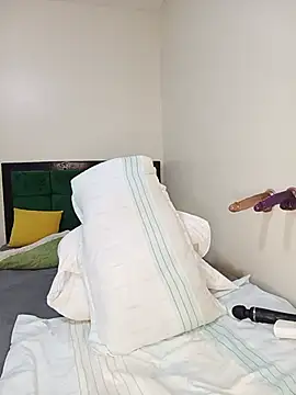 RichPussy1818 online show from July 9, 8:11 pm