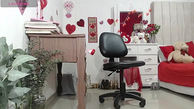 Jadeee  online show from March 13, 6:26 am